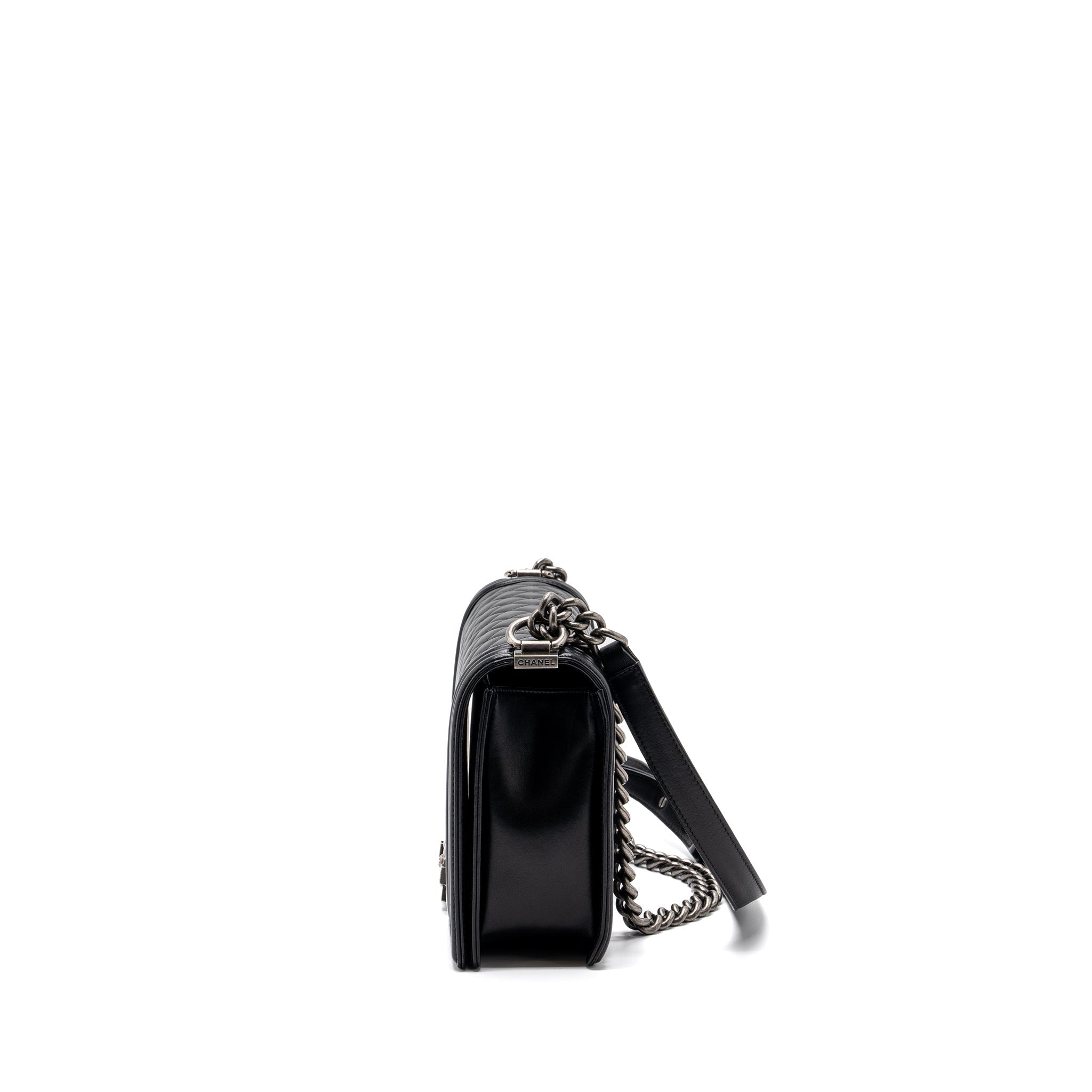 chanel-new-medium-boy-bag-lambskin-black-ruthenium-hardware