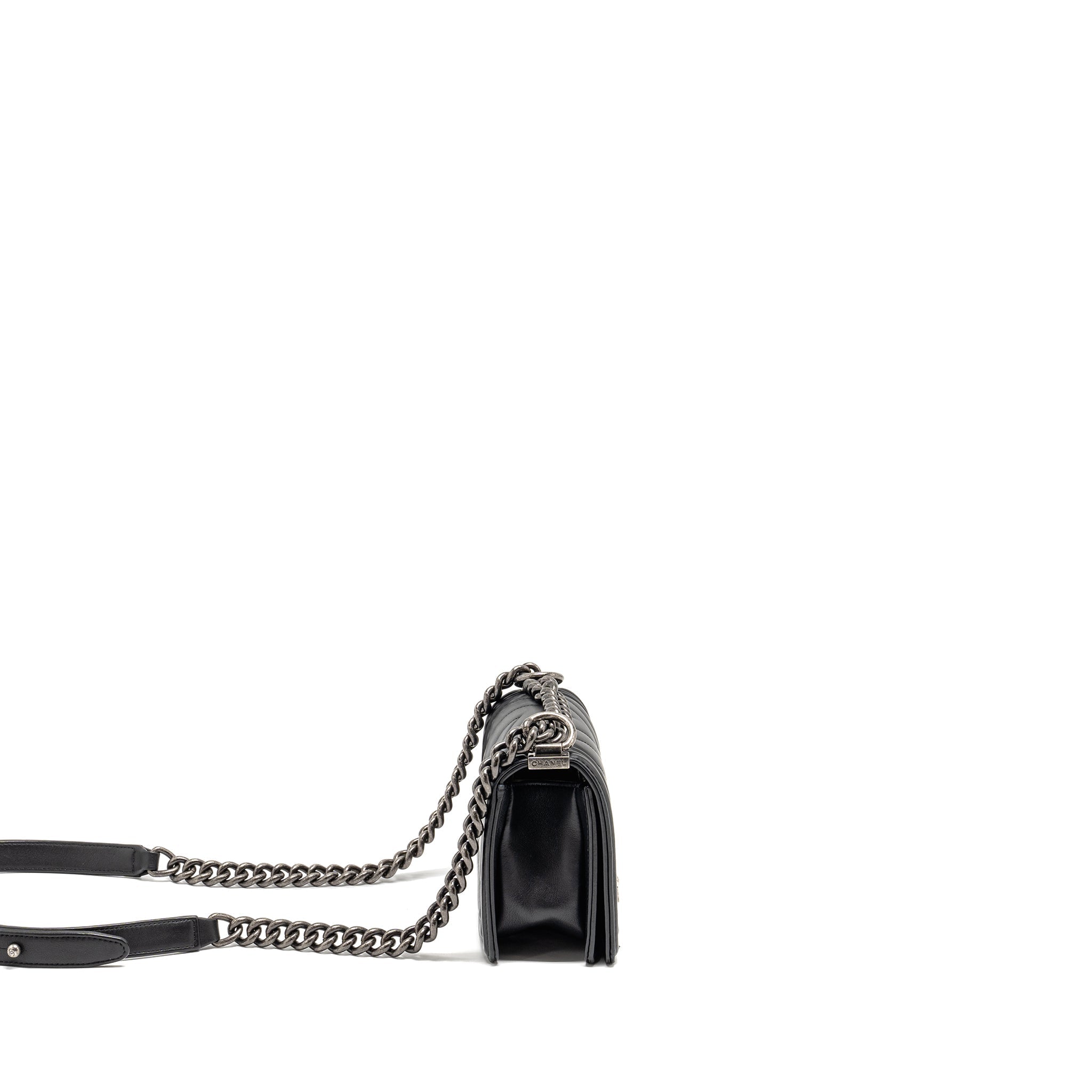 chanel-small-boy-bag-lambskin-black-ruthenium-shw
