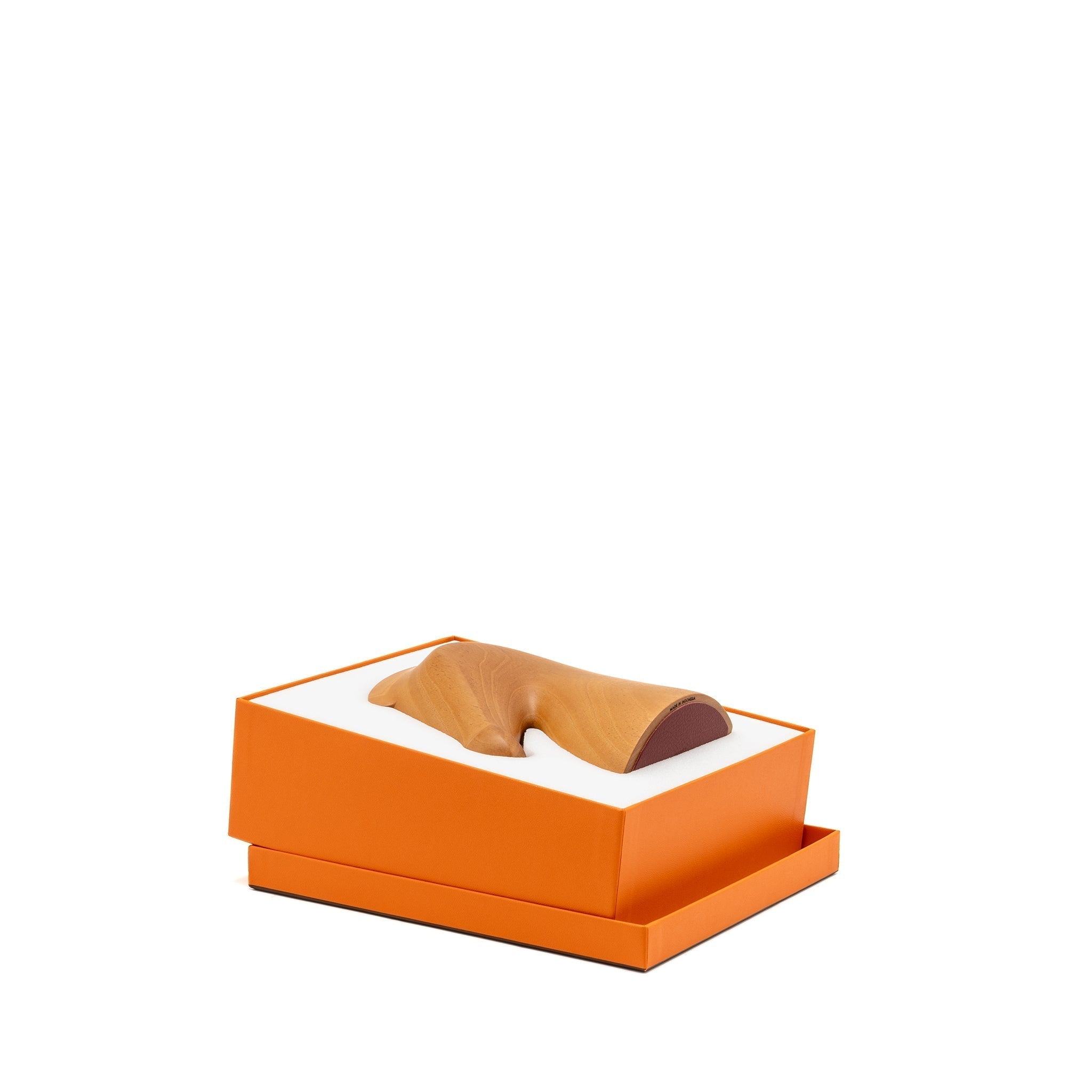 hermes-samarcande-paperweight-solid-natural-mahogany-smooth-taurillon-leather-naturel