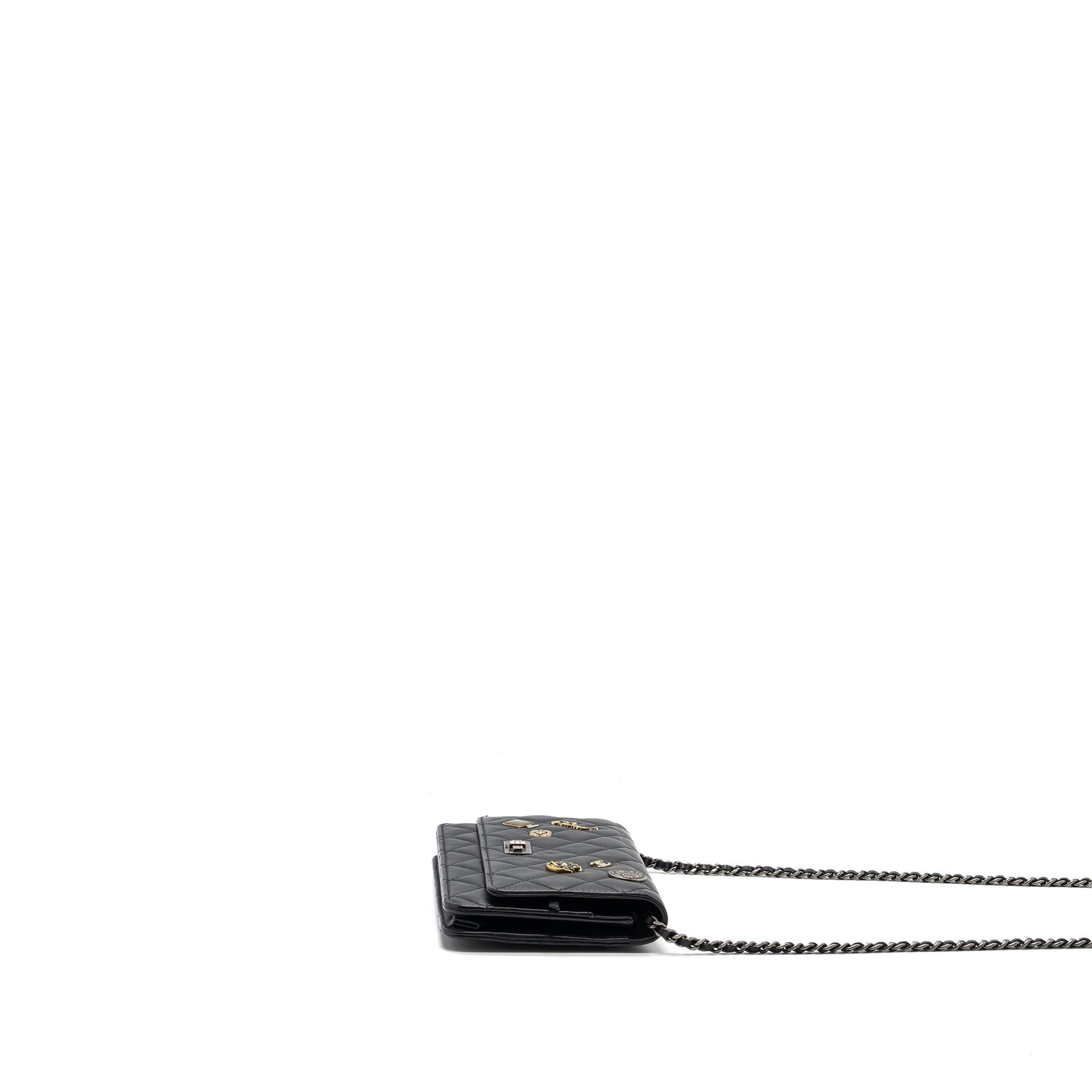 chanel-2-55-reissue-lucky-charms-wallet-on-chain-aged-calfskin-black-ruthenium-shw
