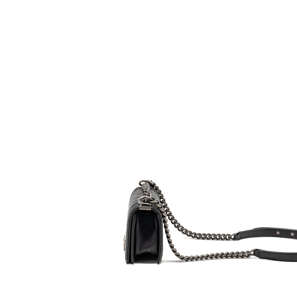 chanel-small-boy-bag-lambskin-black-ruthenium-shw