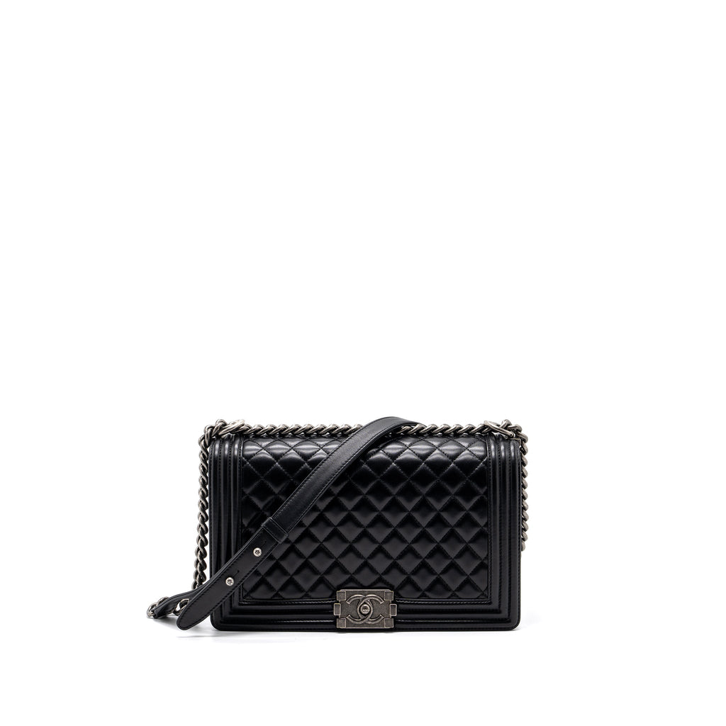 chanel-new-medium-boy-bag-lambskin-black-ruthenium-hardware