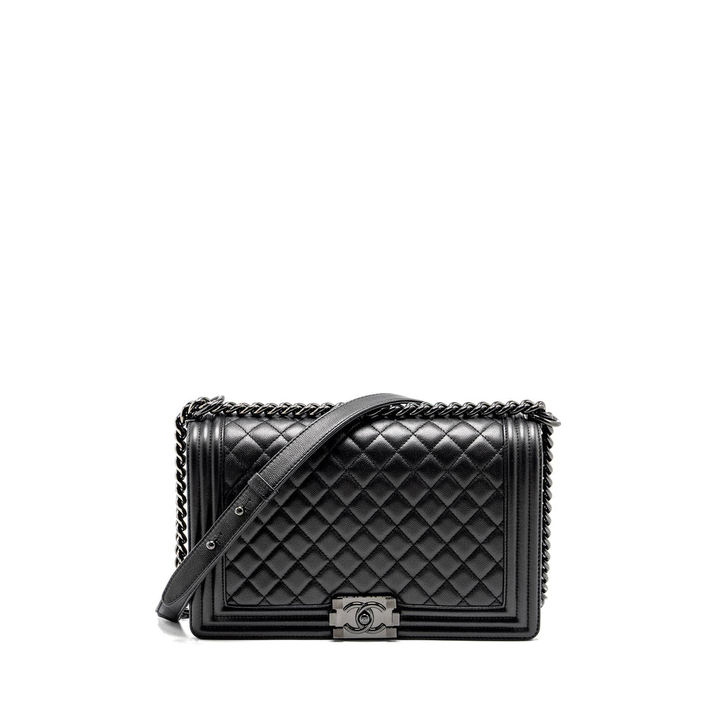 chanel-new-medium-boy-bag-caviar-so-black