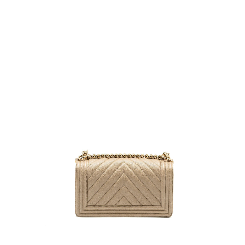 chanel-medium-chevron-boy-bag-caviar-iridescence-light-beige-lghw
