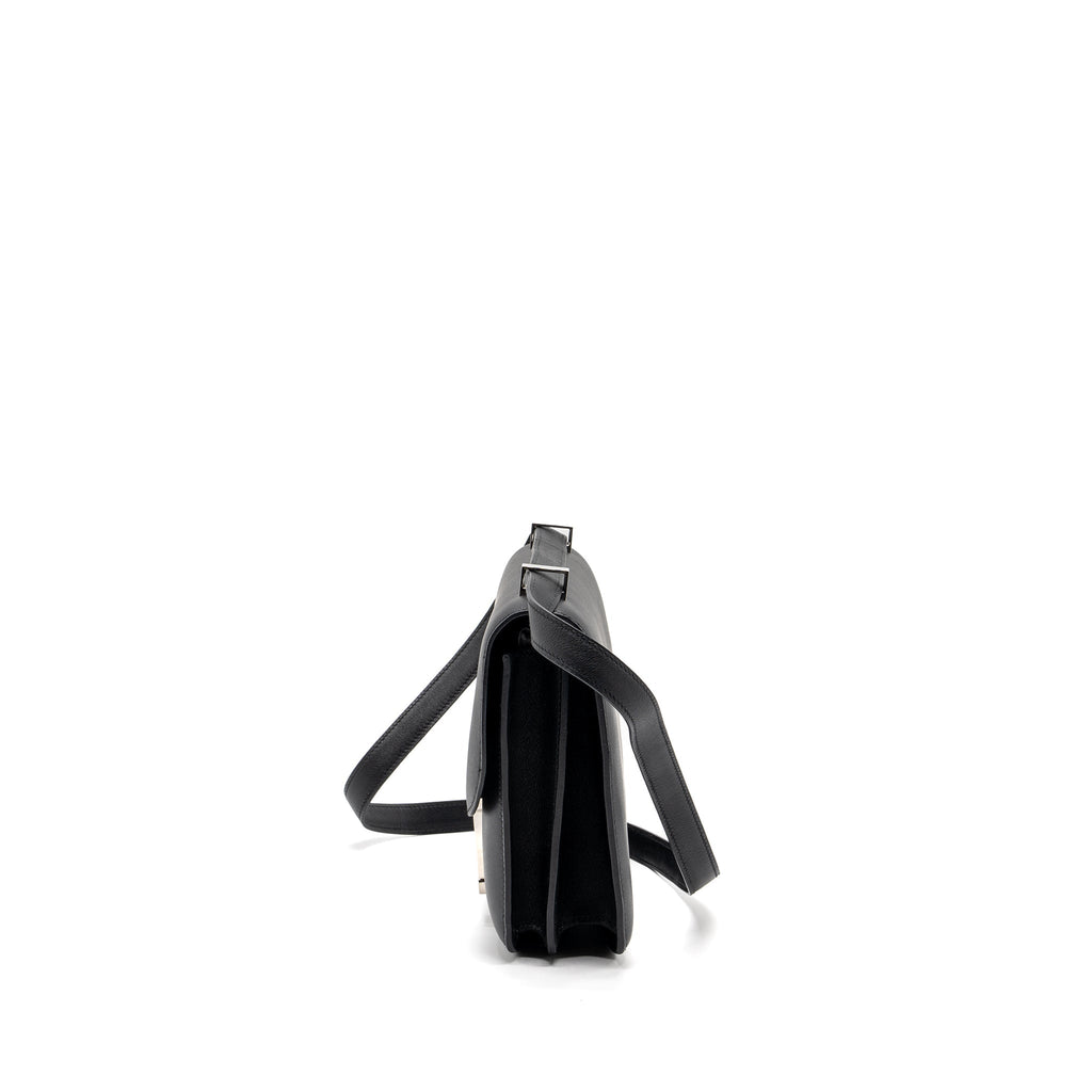 hermes-constance-24-evercolor-black-shw-stamp-square-o