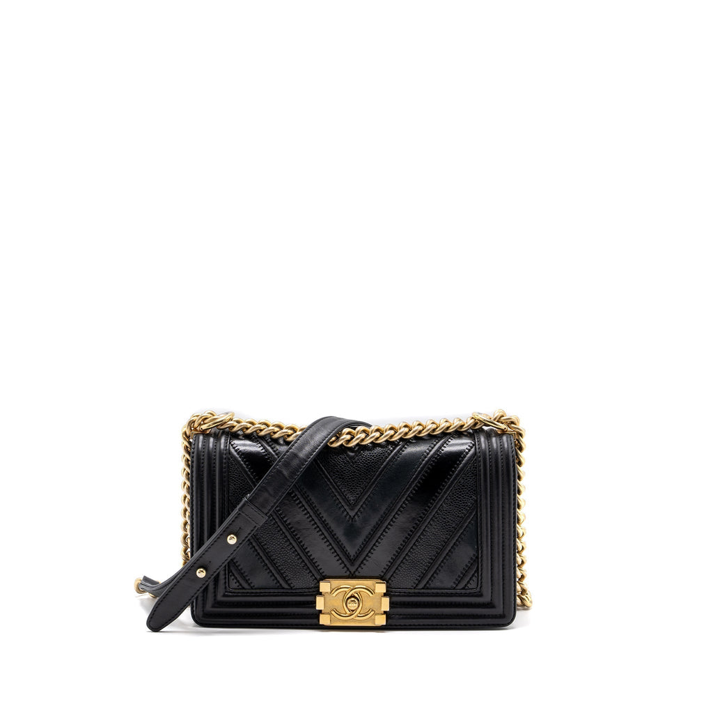 copy-of-chanel-medium-boy-bag-chevron-calfskin-black-ghw
