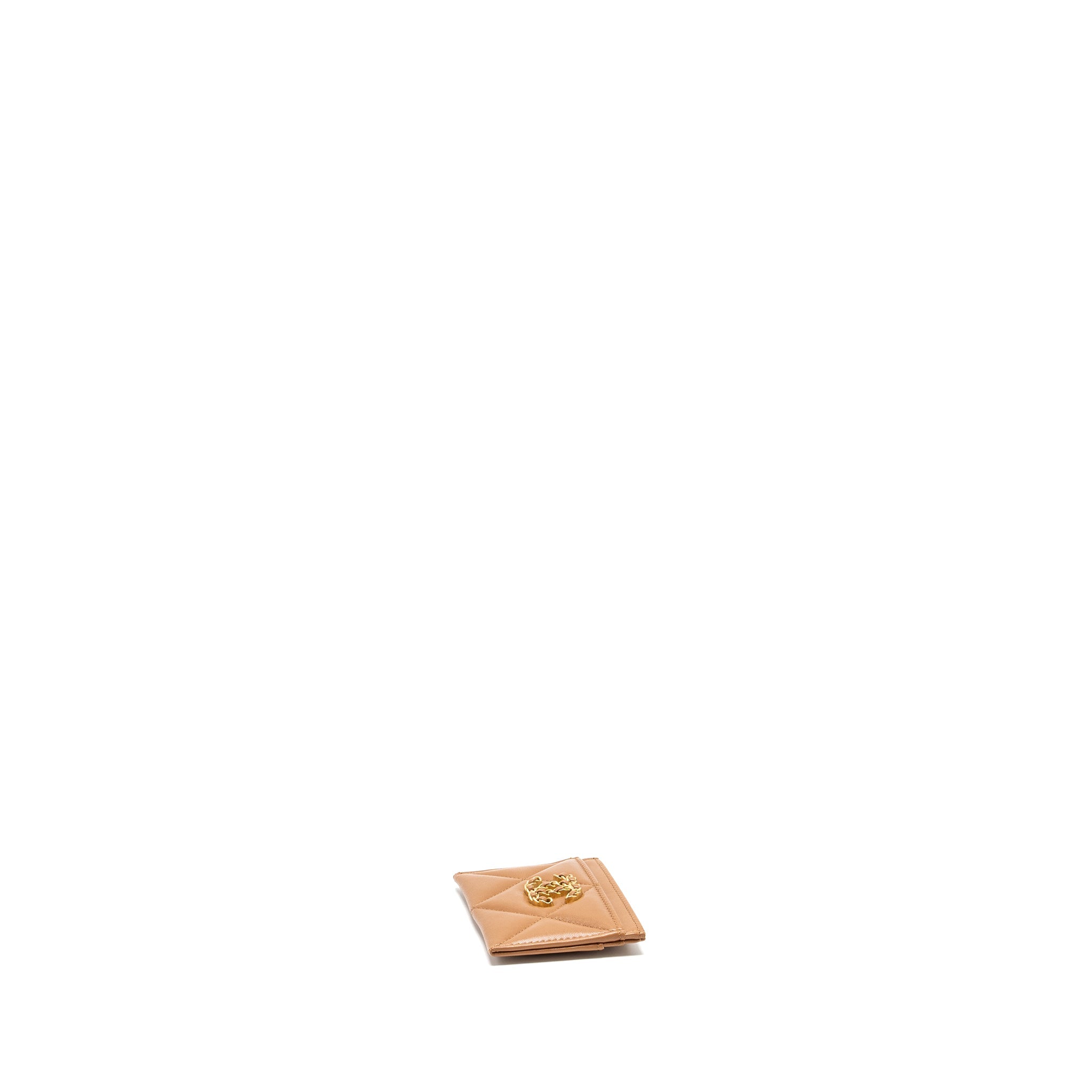 chanel-19-card-holder-lambskin-caramel-ghw-microchip