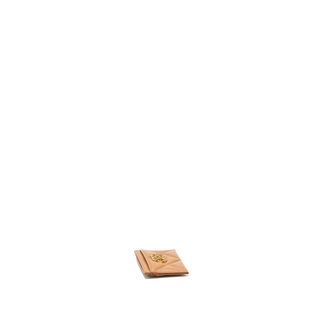 chanel-19-card-holder-lambskin-caramel-ghw-microchip