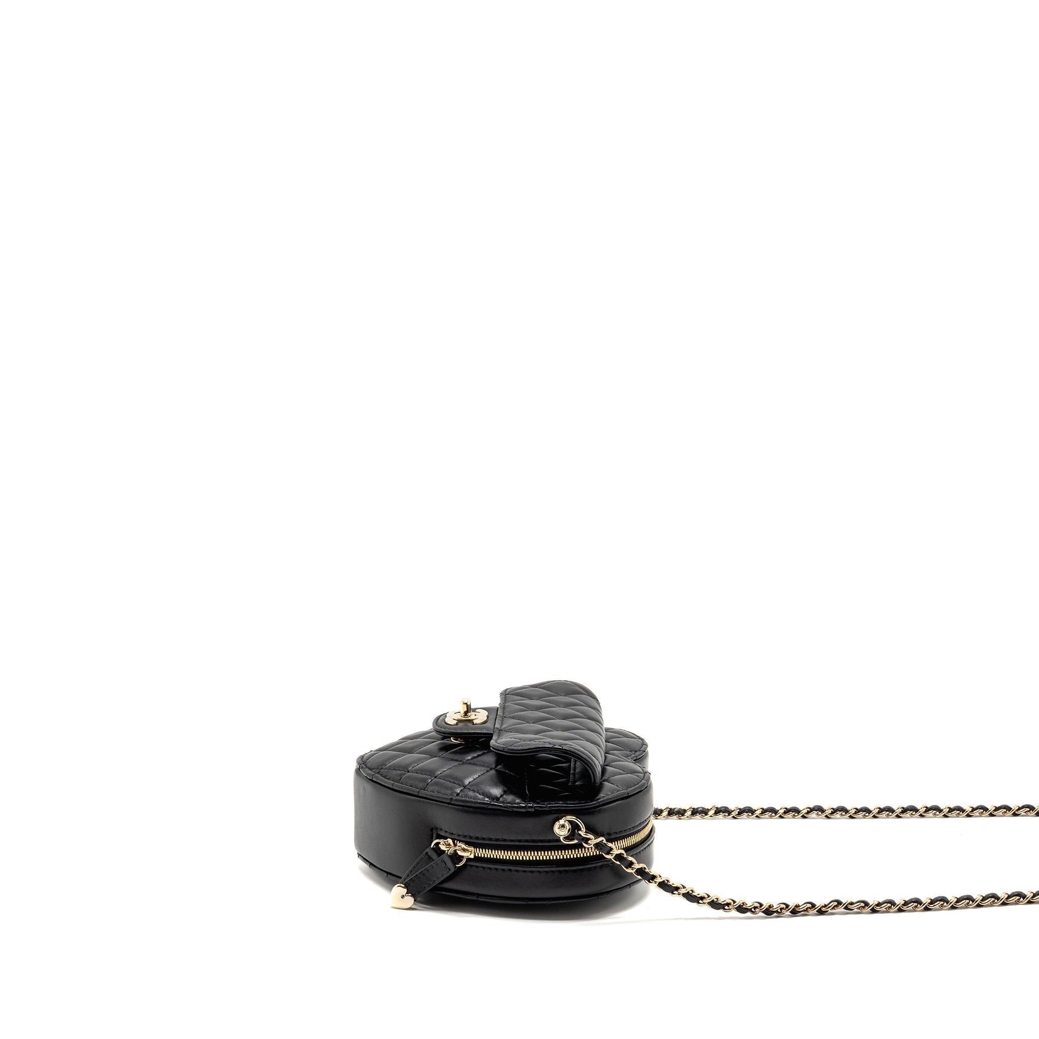 chanel-22s-heart-bag-lambskin-black-lghwmicrochip