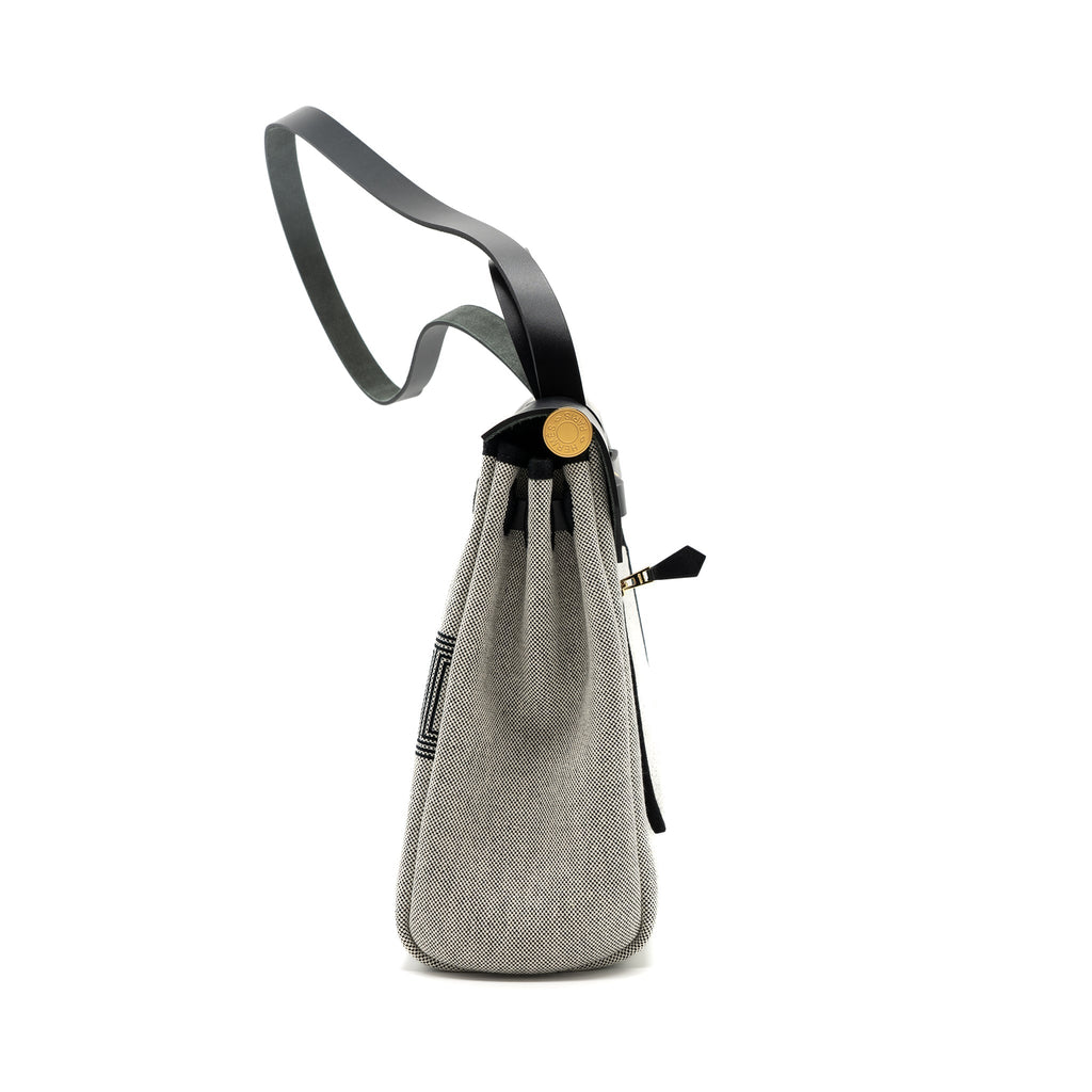 hermes-herbag-31-zip-bag-toile-h-plume-canvas-hunter-leather-black-ecru-ghw-stamp-u-1