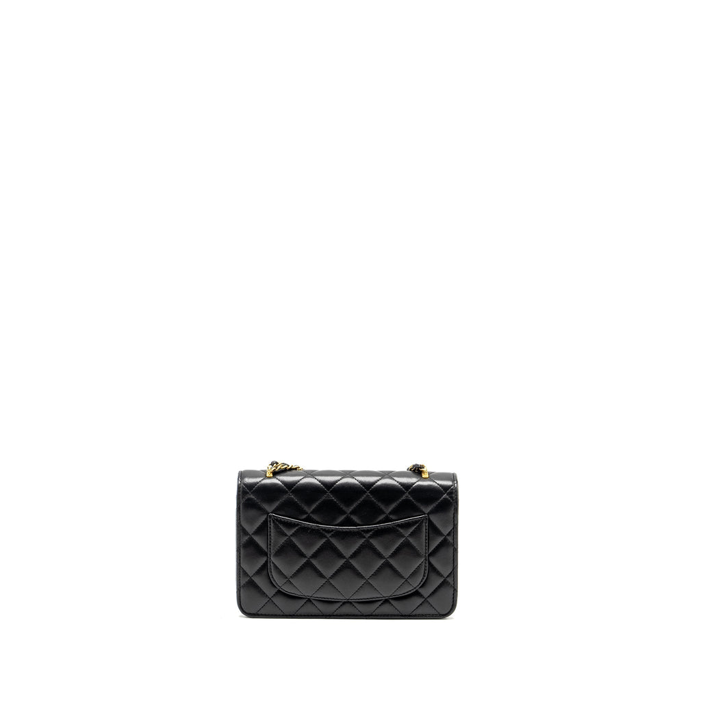 chanel-23a-lion-charms-wallet-on-chain-lambskin-black-ghw-microchip-1
