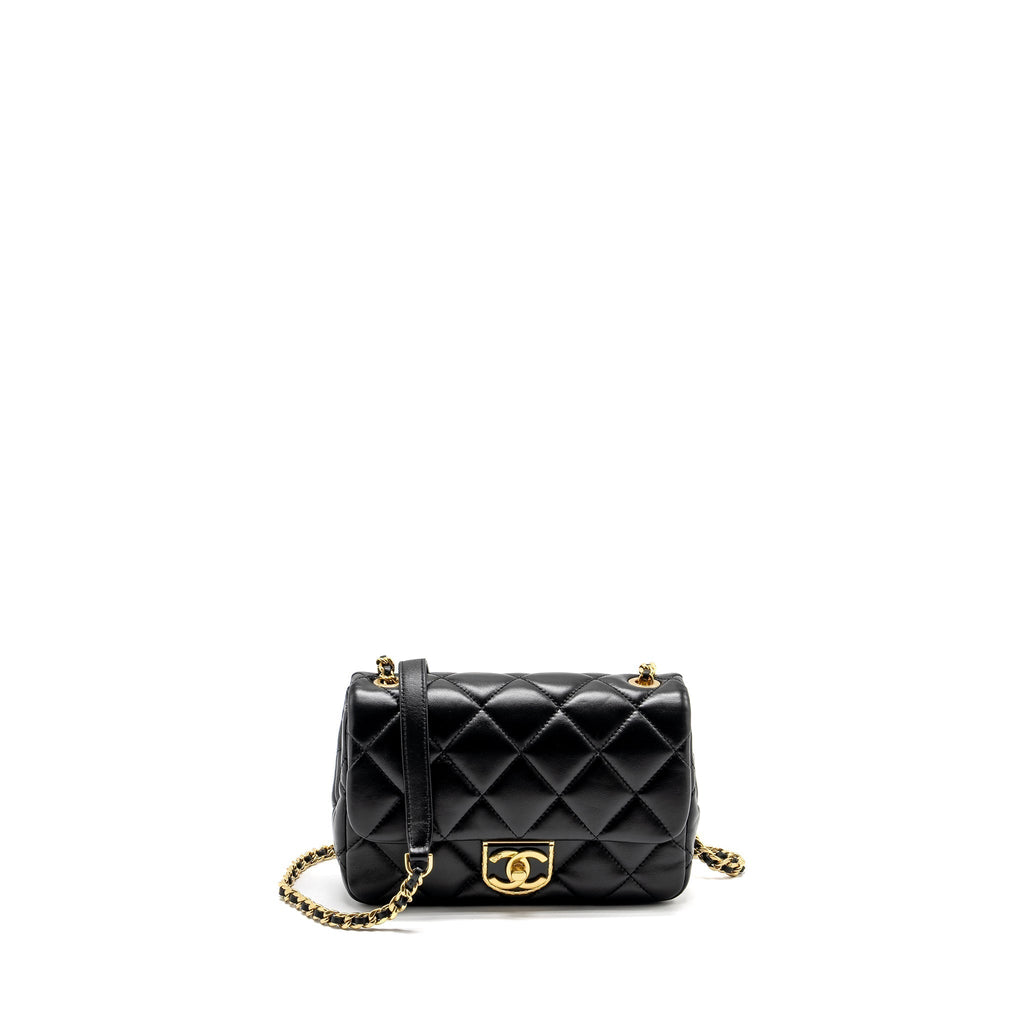 chanel-22b-mini-flap-bag-lambskin-black-ghw-microchip