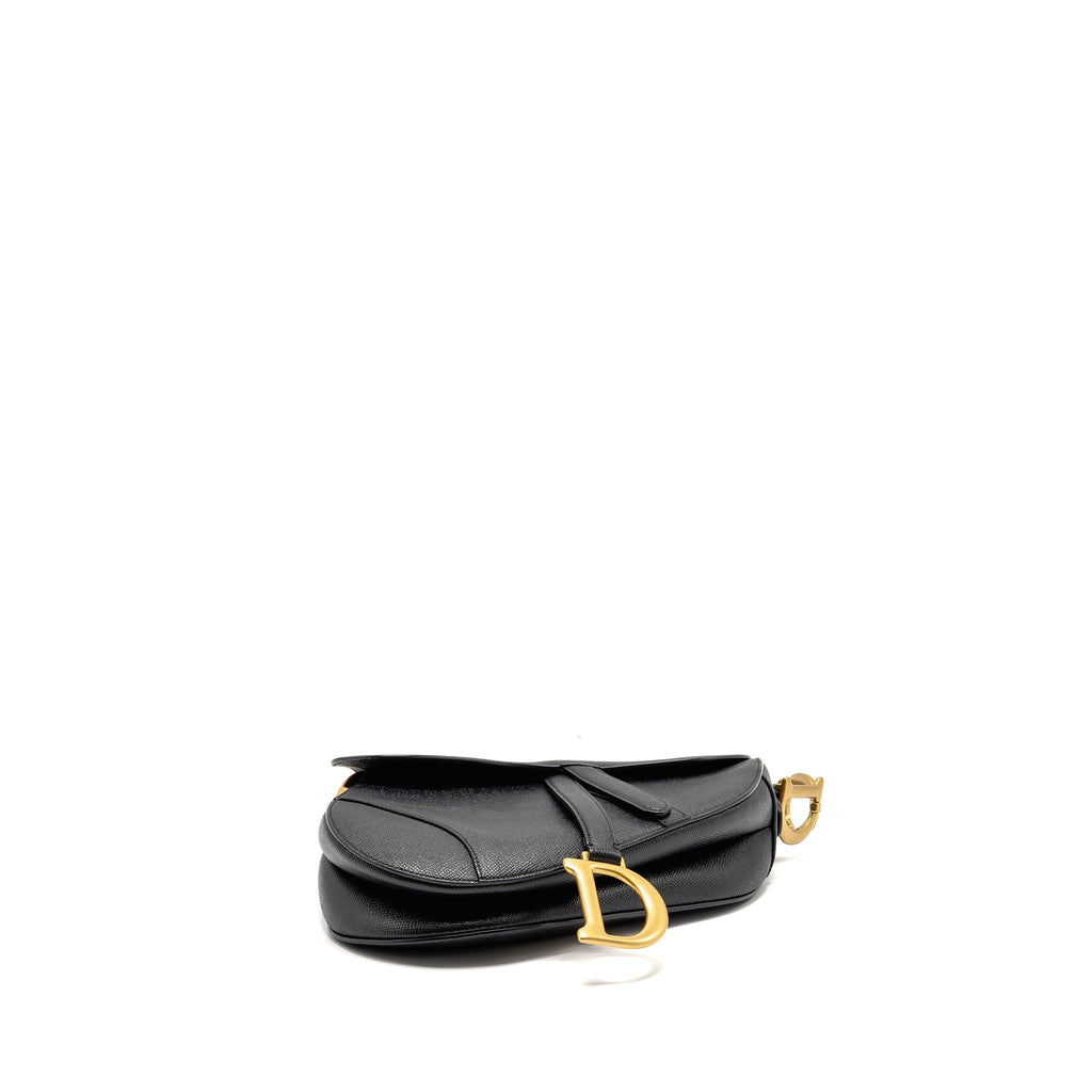 dior-saddle-bag-with-strap-grained-calfskin-black-ghw