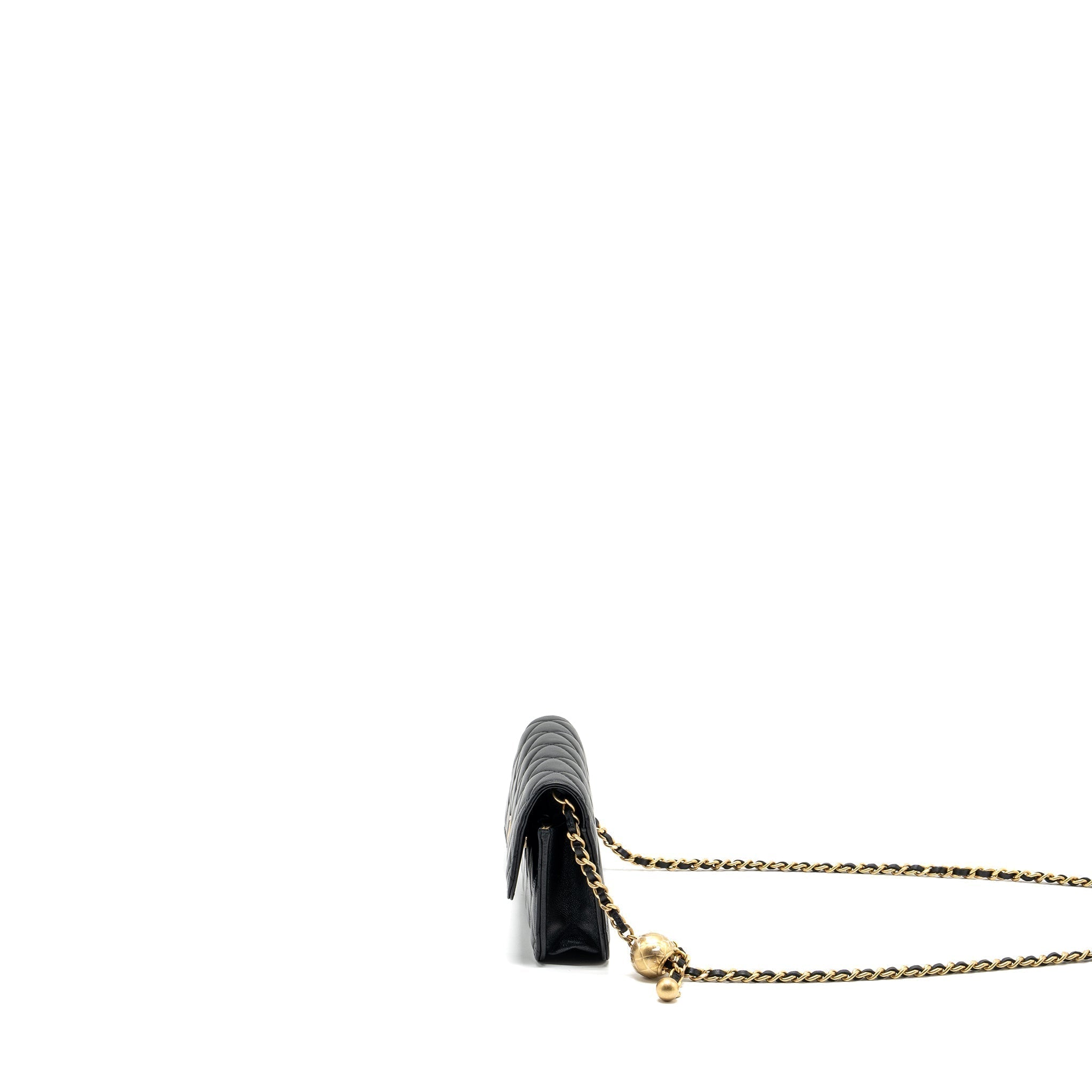 chanel-pearl-crush-mini-flap-wallet-with-chain-lambskin-black-ghw-microchip