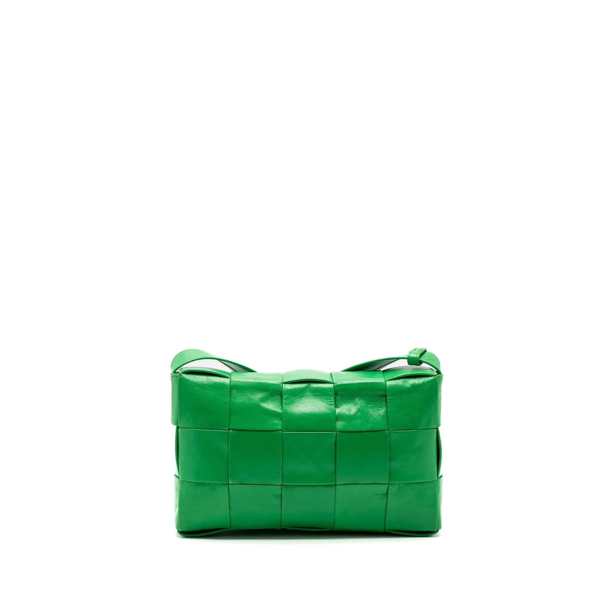 bottega-veneta-cassette-leather-green-shw