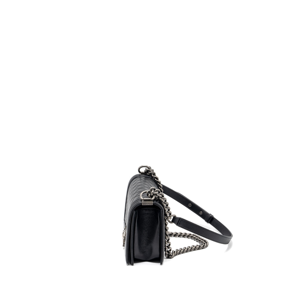 chanel-medium-boy-bag-caviar-black-ruthenium-shw