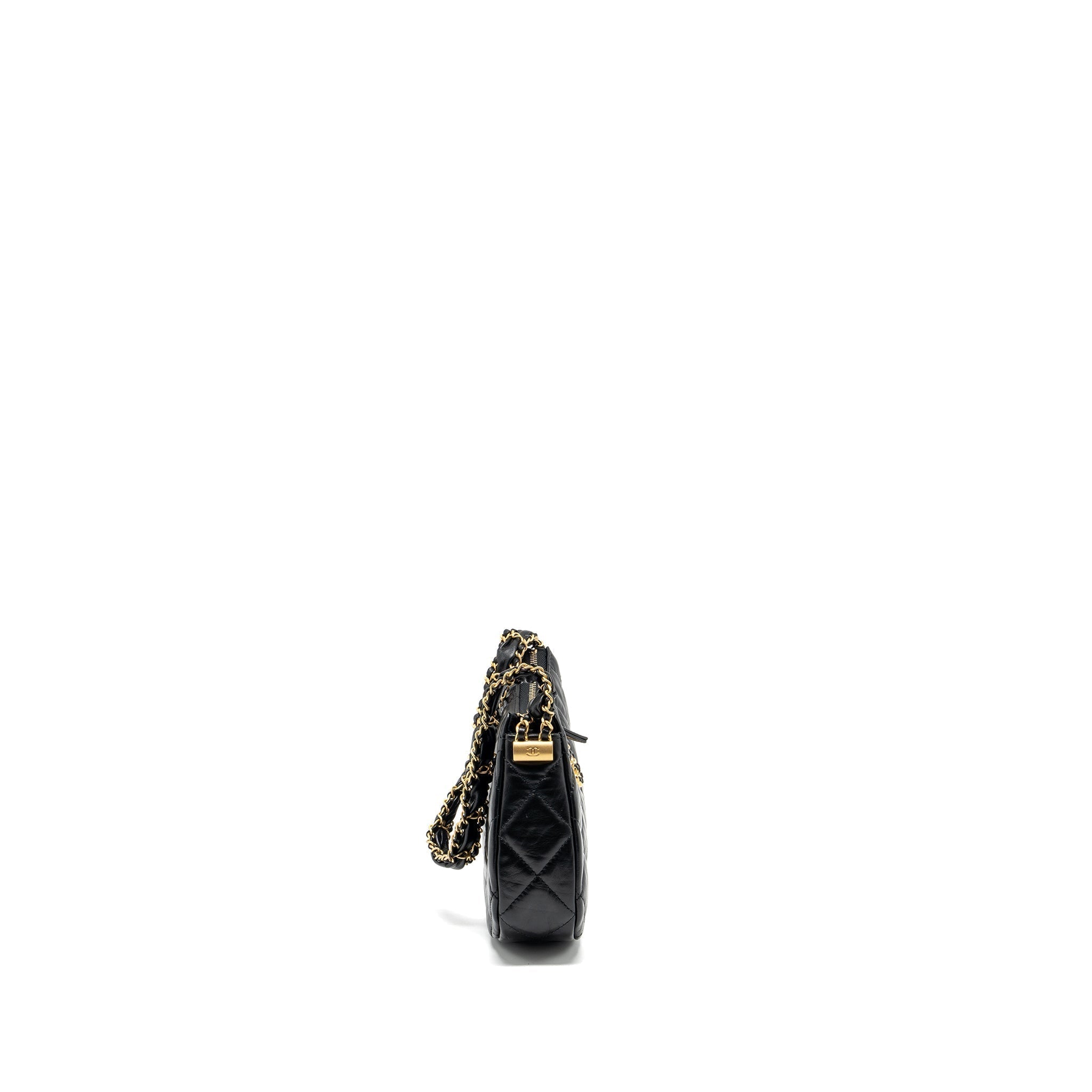 chanel-23k-19-hobo-bag-calfskin-black-ghwmicrochip