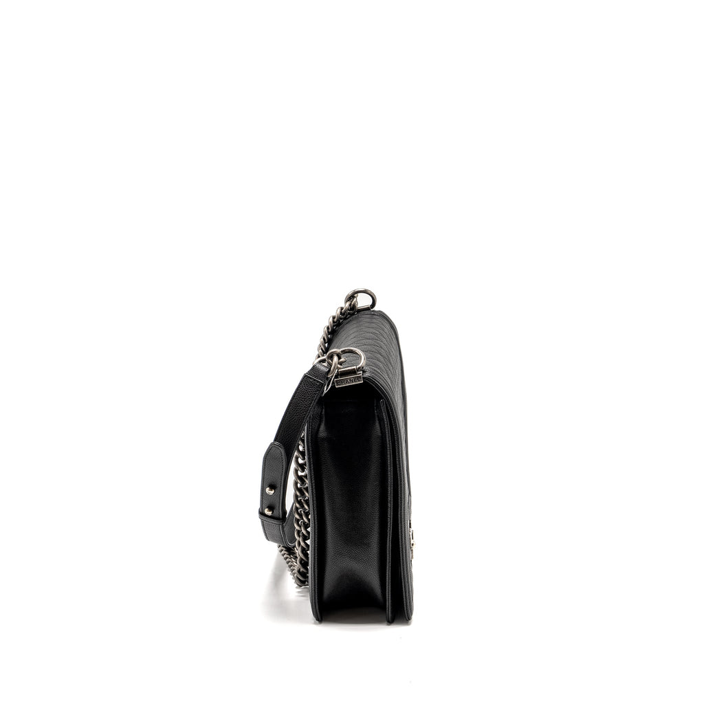 chanel-boy-bag-black