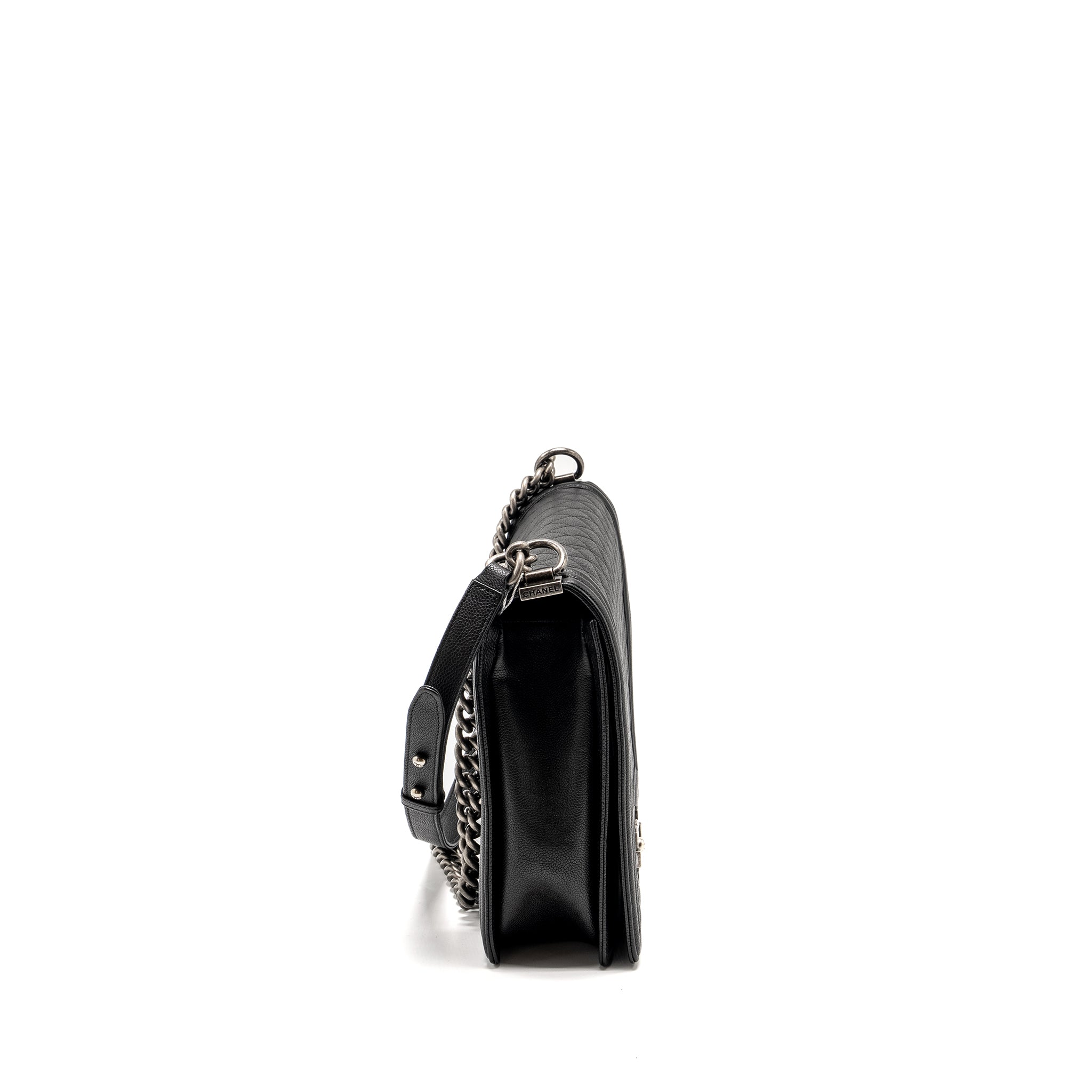 chanel-boy-bag-black