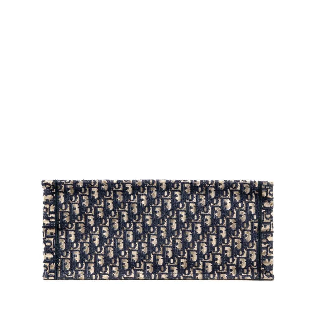 dior-large-book-tote-oblique-embroidery-ecru-blue-copy