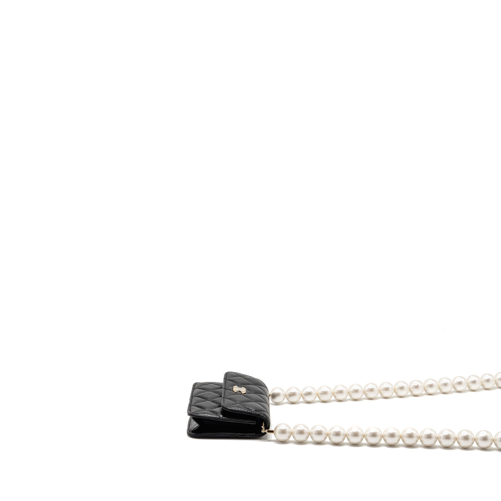 chanel-maxi-pearl-clutch-with-chain-lambskin-black-lghw