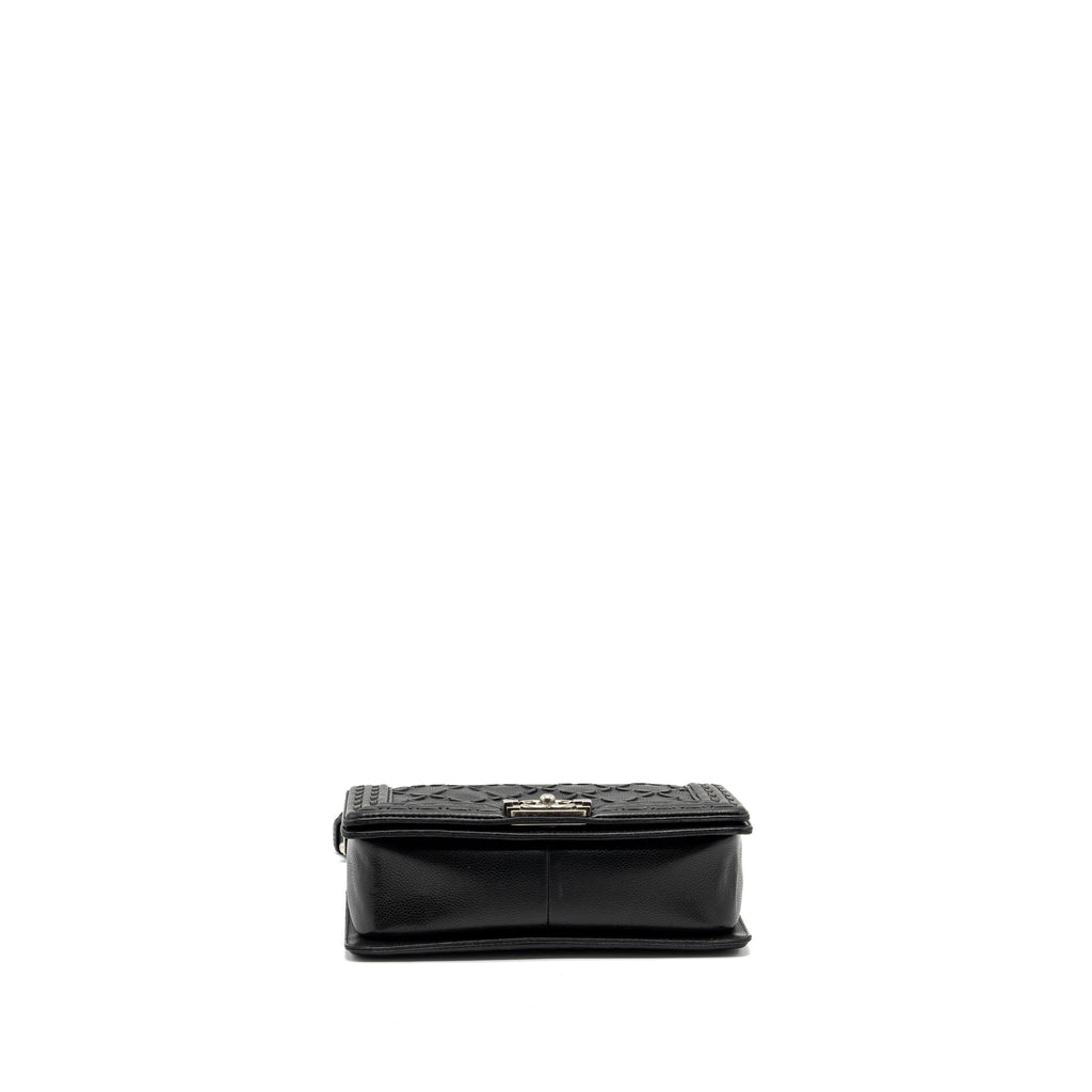 chanel-medium-boy-bag-limited-quilted-caviar-black-ruthenium-hardware