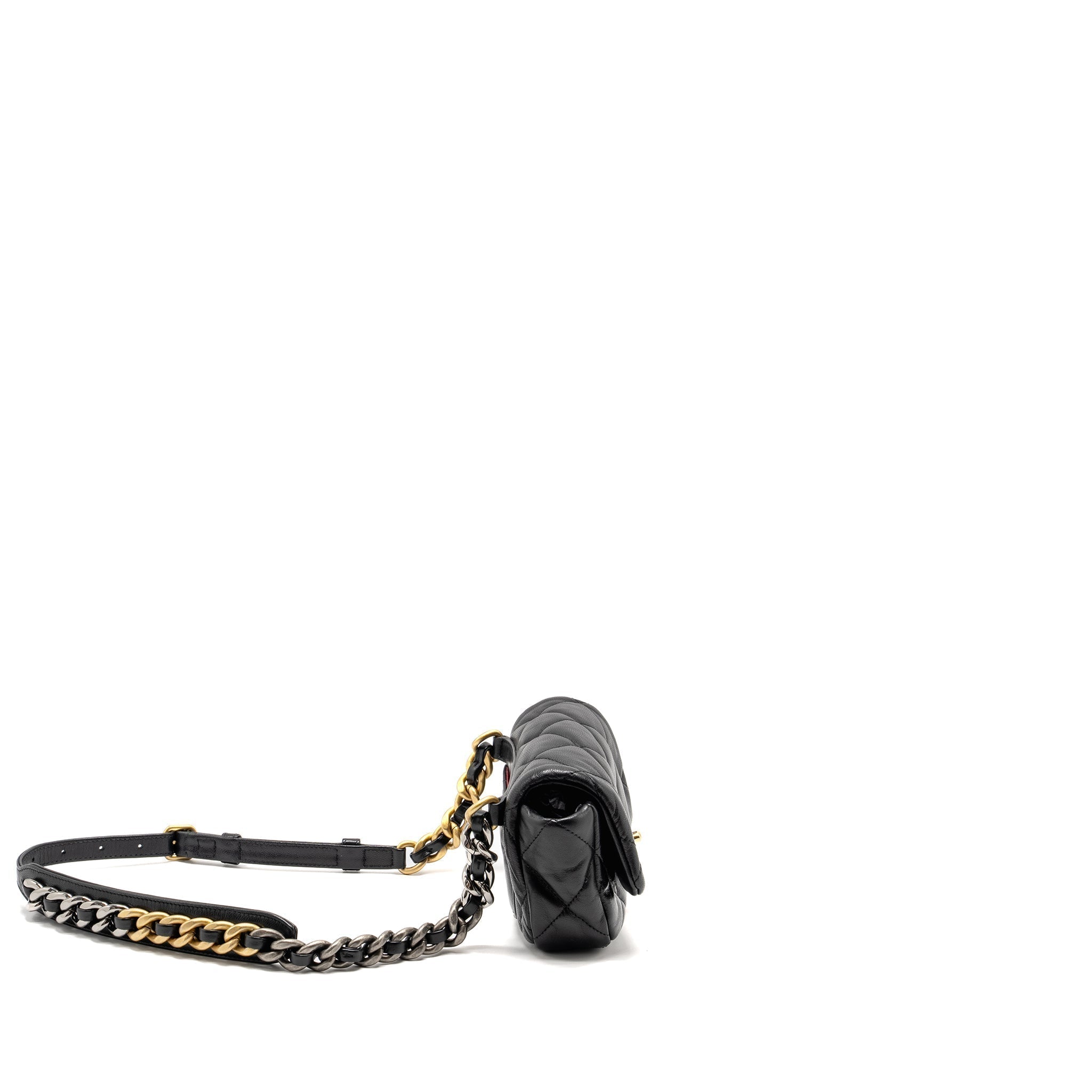 chanel-19-quilted-waist-belt-bag-calfskin-black-ghw