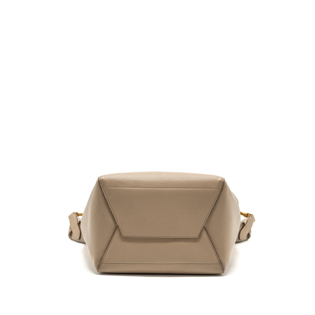 celine-sangle-bucket-bag-calfskin-light-grey-ghw