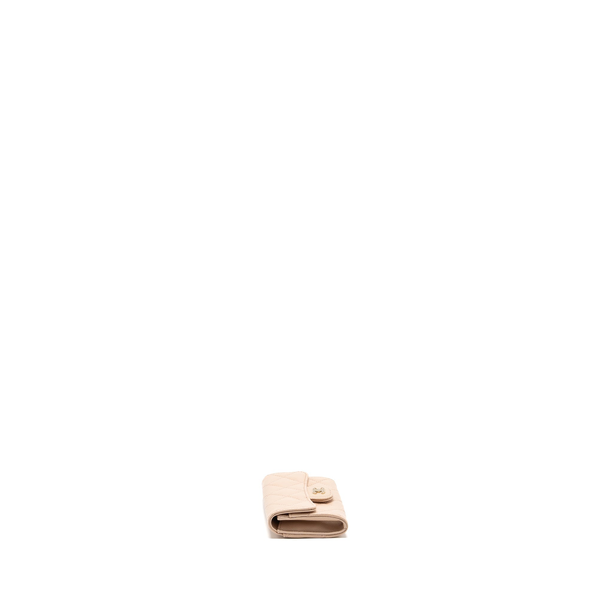 chanel-classic-flap-card-holder-caviar-light-beige-lghw