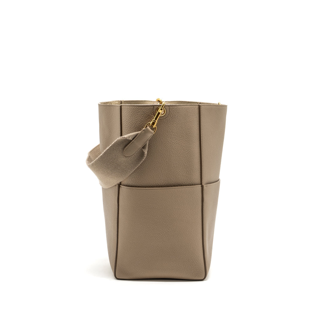 celine-sangle-bucket-bag-calfskin-light-grey-ghw