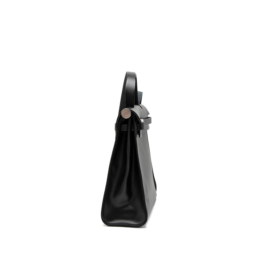 hermes-herbag-31-zip-bag-toile-h-berline-canvas-hunter-black-ecru-shw-stamp-z