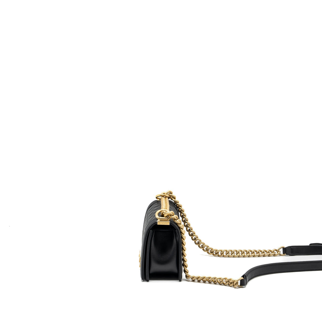 chanel-small-boy-bag-smooth-calfskin-black-ghwmicrochip