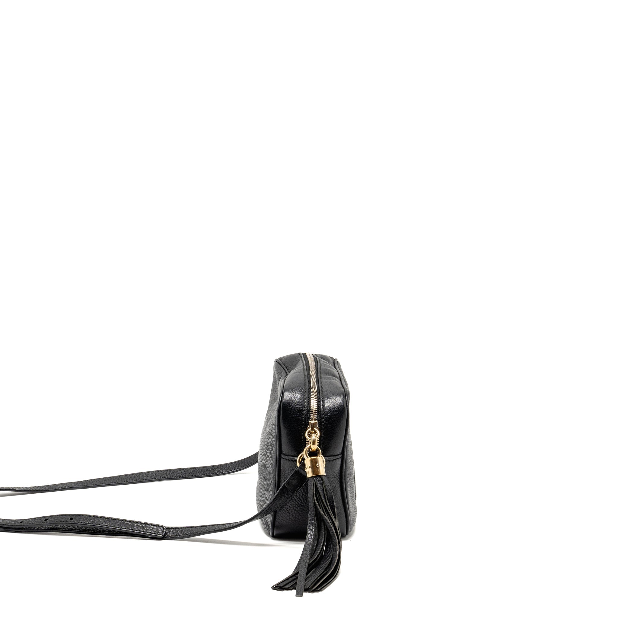 gucci-soho-disco-camera-crossbody-bag-calfskin-black-lghw