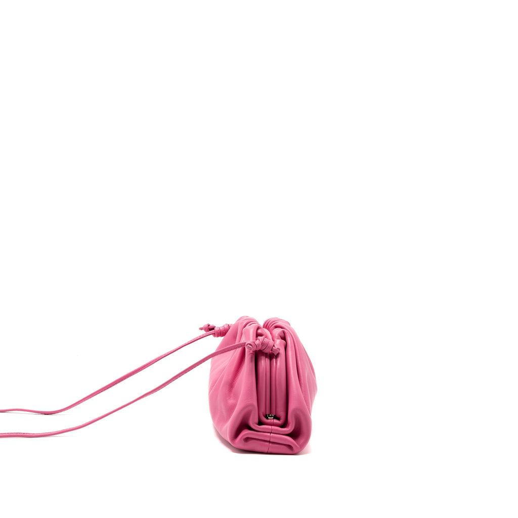 bottega-veneta-mini-pouch-calfskin-pink-shw