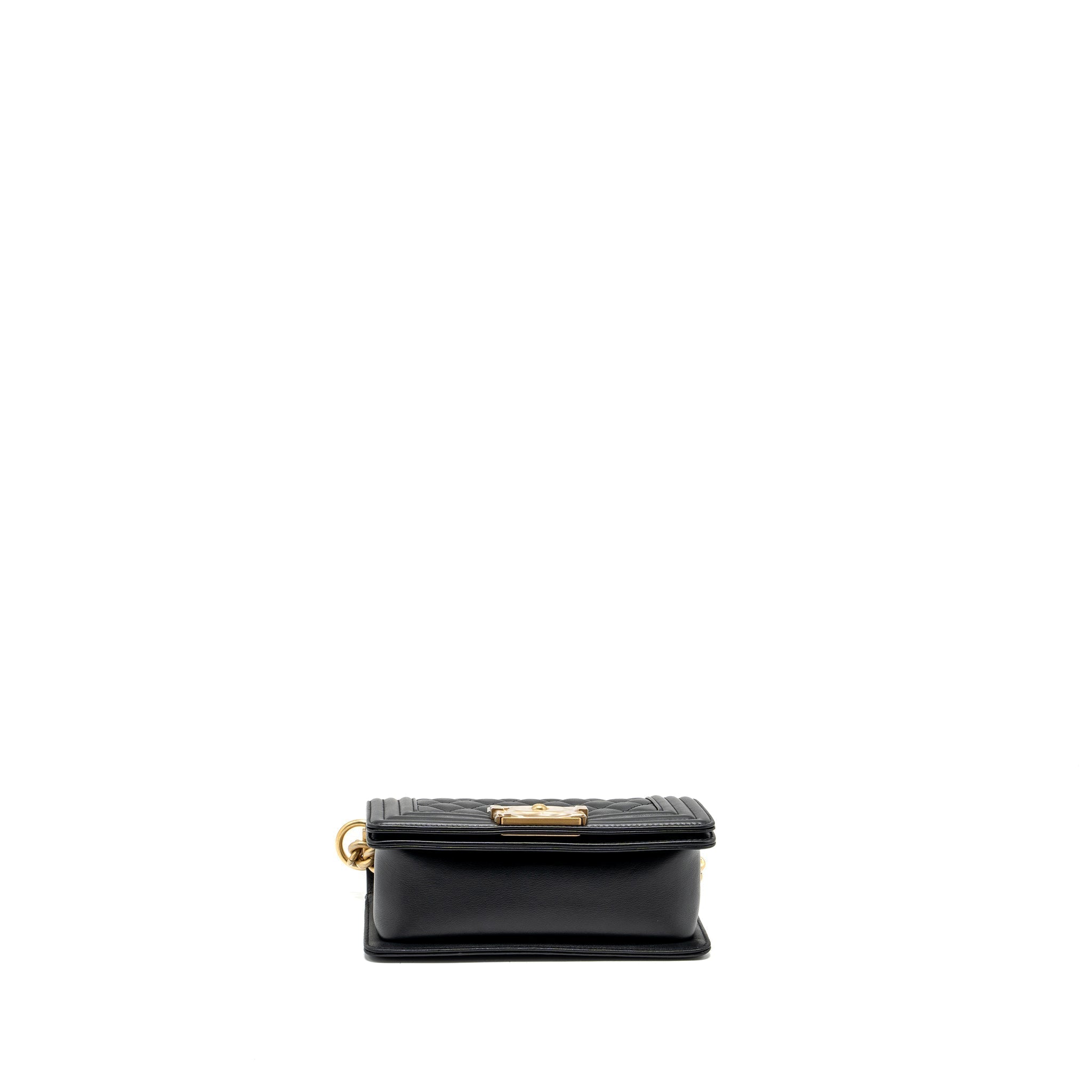 chanel-small-boy-bag-smooth-calfskin-black-ghwmicrochip