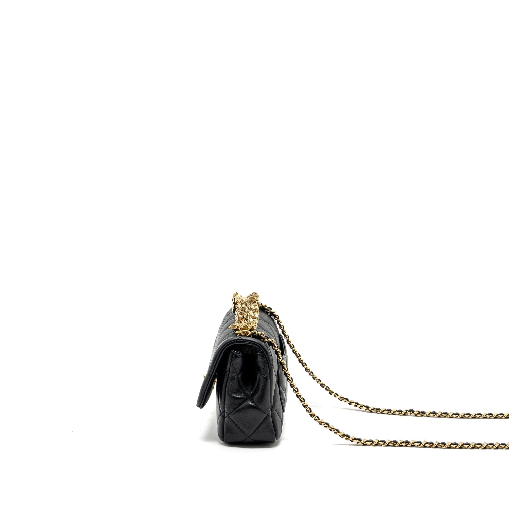 chanel-logo-chain-handle-flap-bag-lambskin-black-ghwmicrochip
