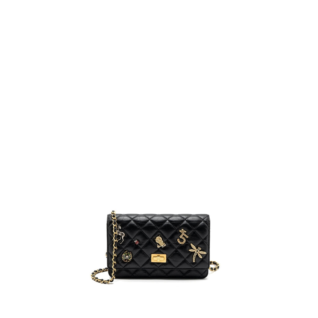 chanel-2-55-reissue-lucky-charms-wallet-on-chain-aged-calfskin-black-ghw