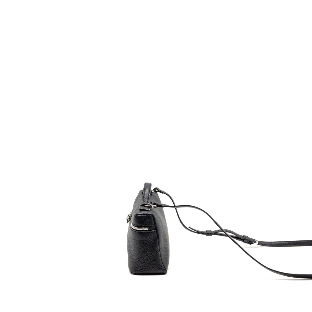 loro-piana-extra-pocket-l19-grained-calfskin-black-shw