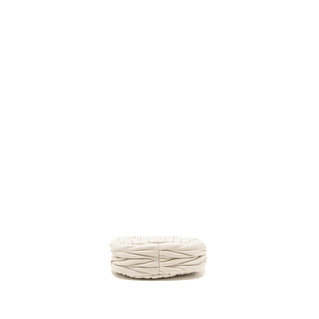 miu-miu-wander-matelasse-mini-hobo-bag-nappa-lambskin-white-ghw