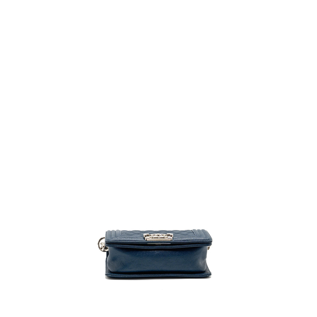 chanel-small-boy-bag-caviar-navy-shw