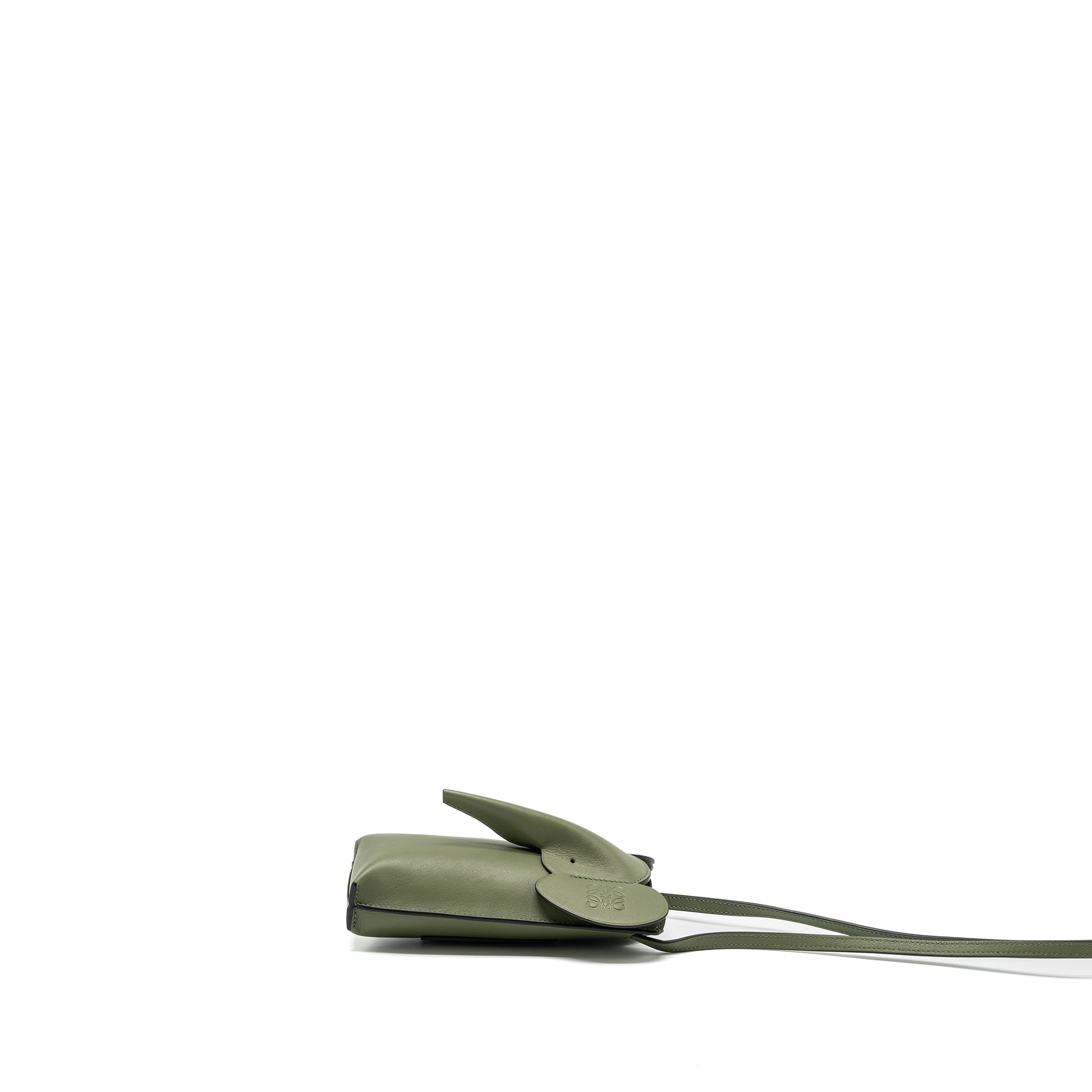loewe-elephant-pocket-calfskin-avocado-green