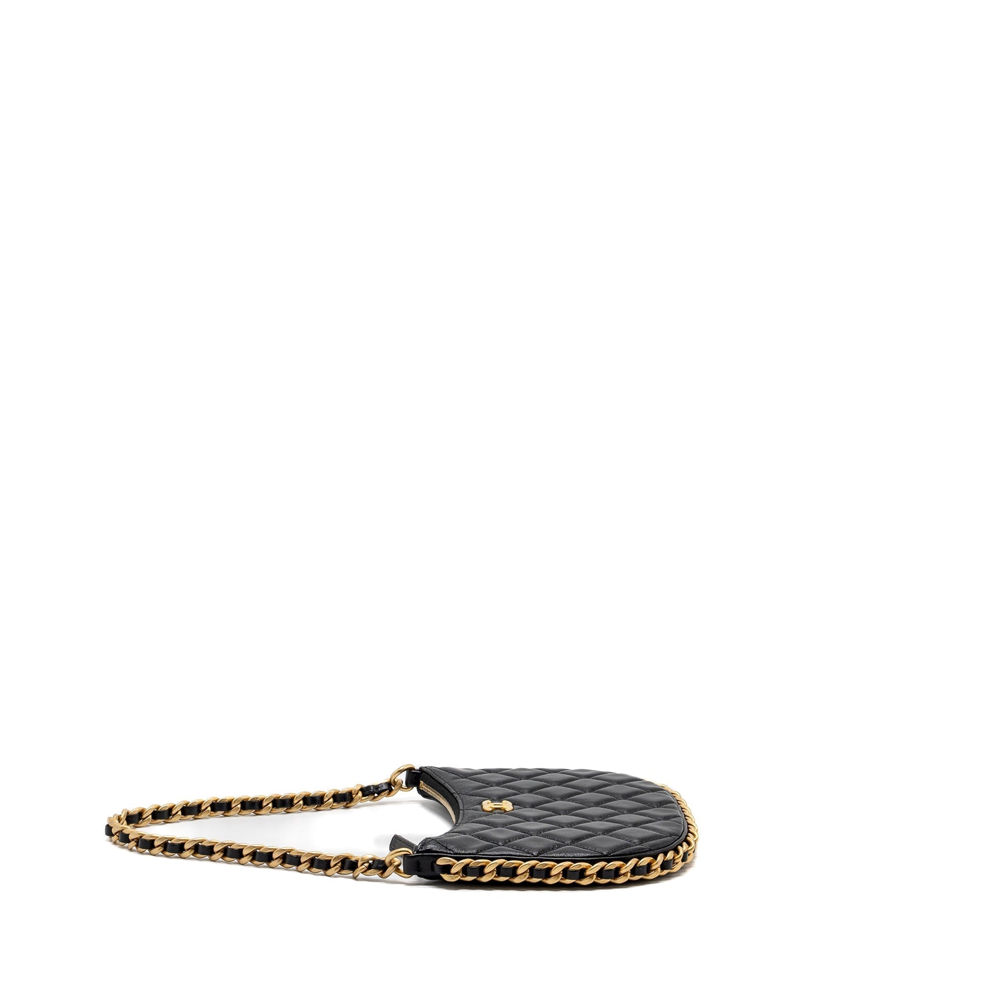 chanel-hobo-shoulder-bag-lambskin-black-ghwmicrochip