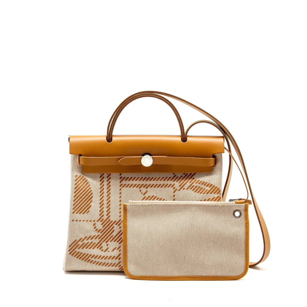 hermes-herbag-zip-31-toile-h-en-relief-brides-gala-nat-sable-ecru-beige-shw-stamp-z