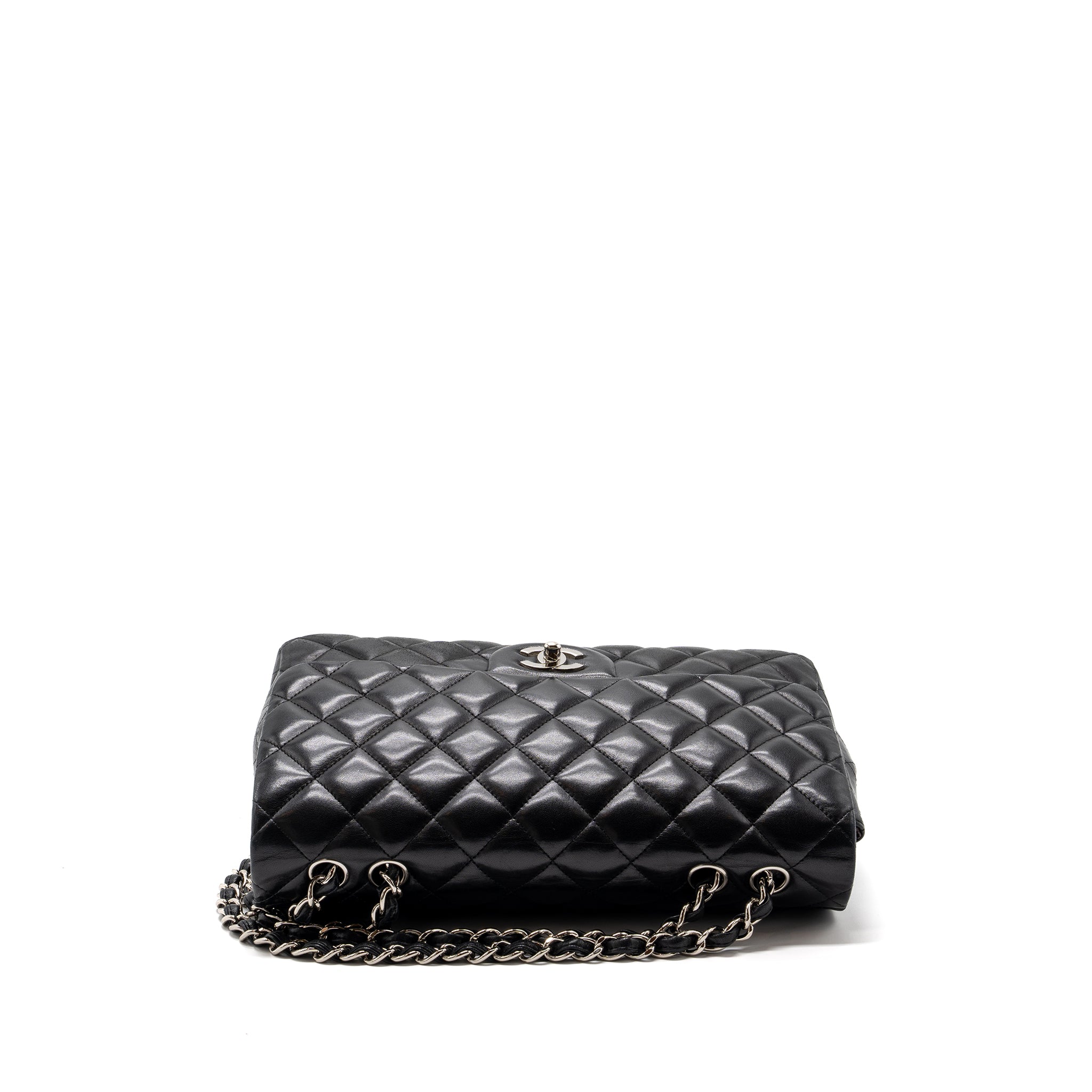chanel-classic-jumbo-single-flap-bag-lambskin-black-shw