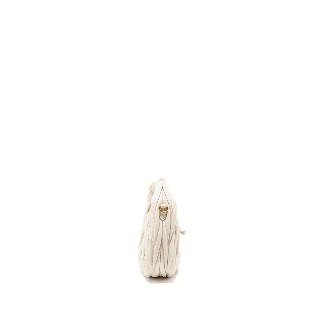 miu-miu-wander-matelasse-mini-hobo-bag-nappa-lambskin-white-ghw