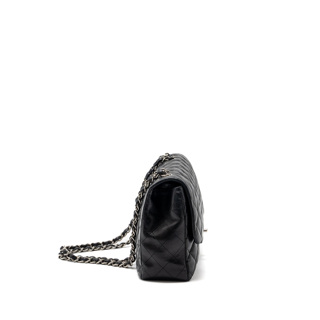 chanel-classic-jumbo-single-flap-bag-lambskin-black-shw