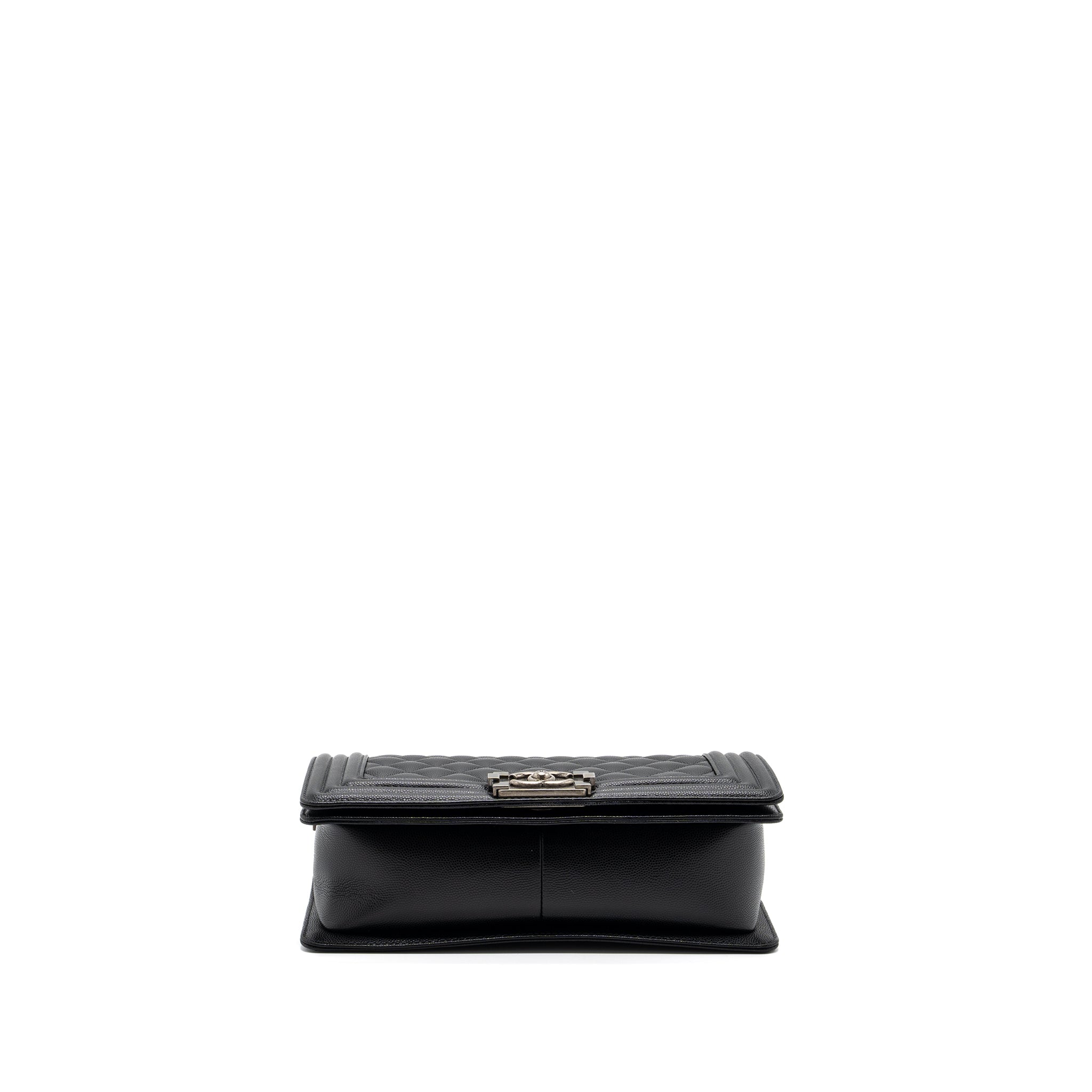 chanel-medium-boy-bag-caviar-black-ruthenium-silver-hardwaremicrochip