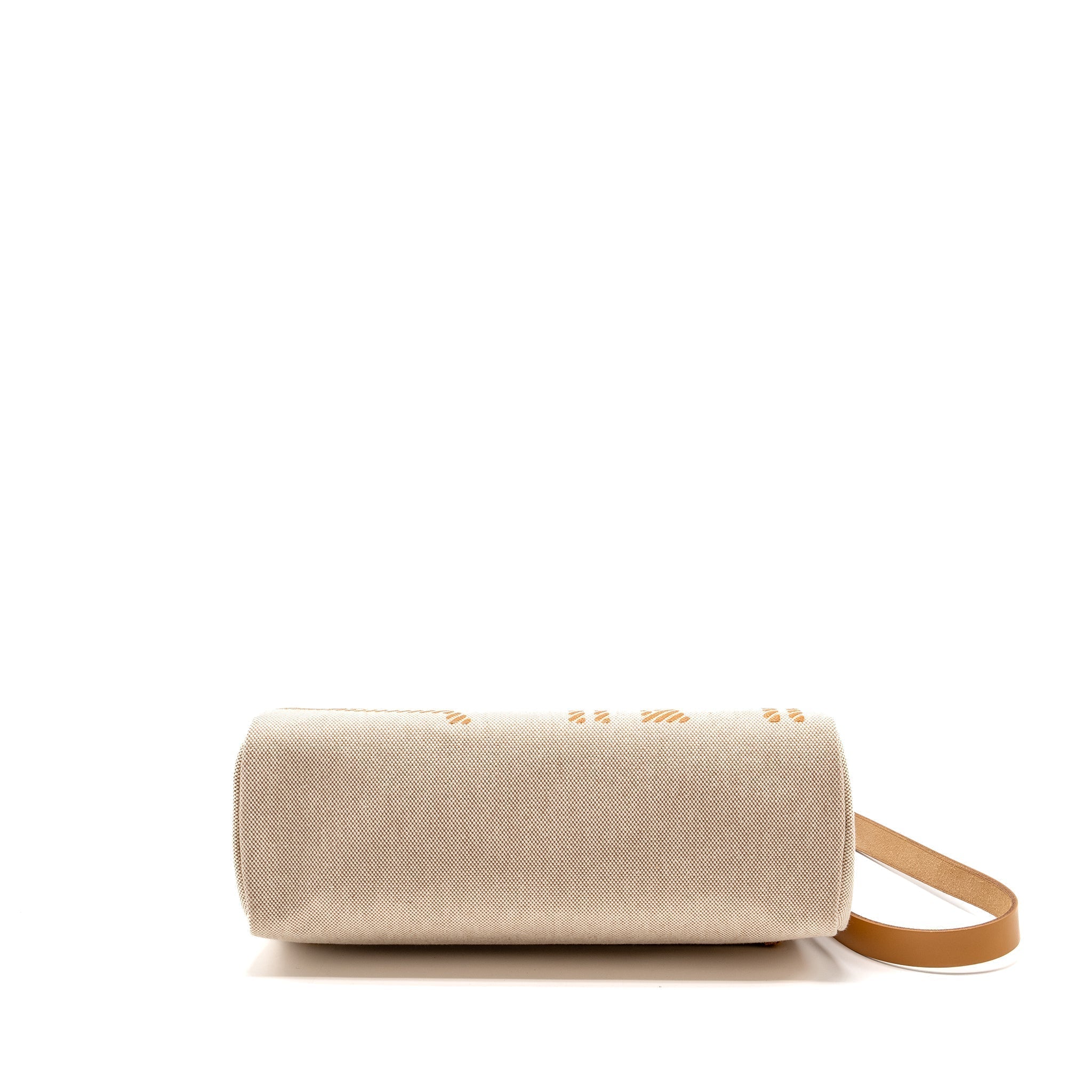 hermes-herbag-zip-31-toile-h-en-relief-brides-gala-nat-sable-ecru-beige-shw-stamp-z