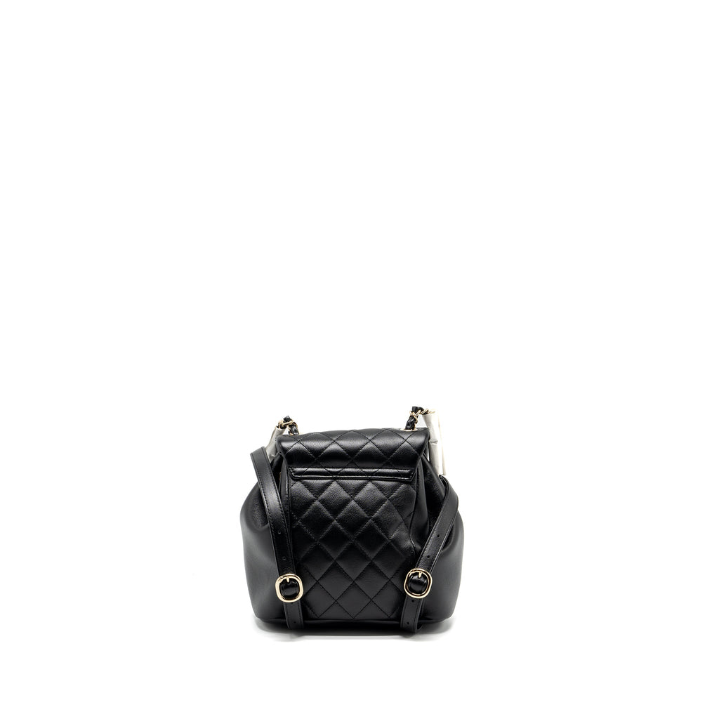 chanel-24p-small-duma-backpack-calfskin-black-lghw
