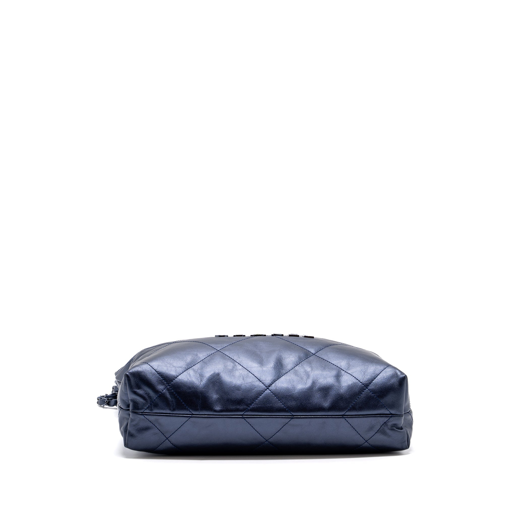 chanel-small-22-bag-shiny-calfskin-iridescent-black-with-black-hardwaremicrochip